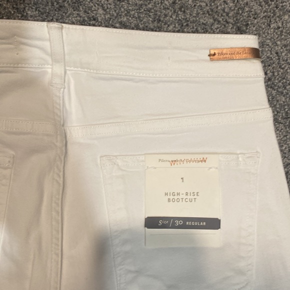 Pilcro and the Letterpress white denim. - Picture 4 of 6